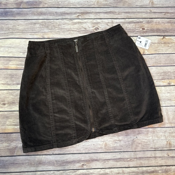 Free People We the free Layla Cord Corduroy Mini Skirt Espresso Bean Size 8 - Picture 3 of 6